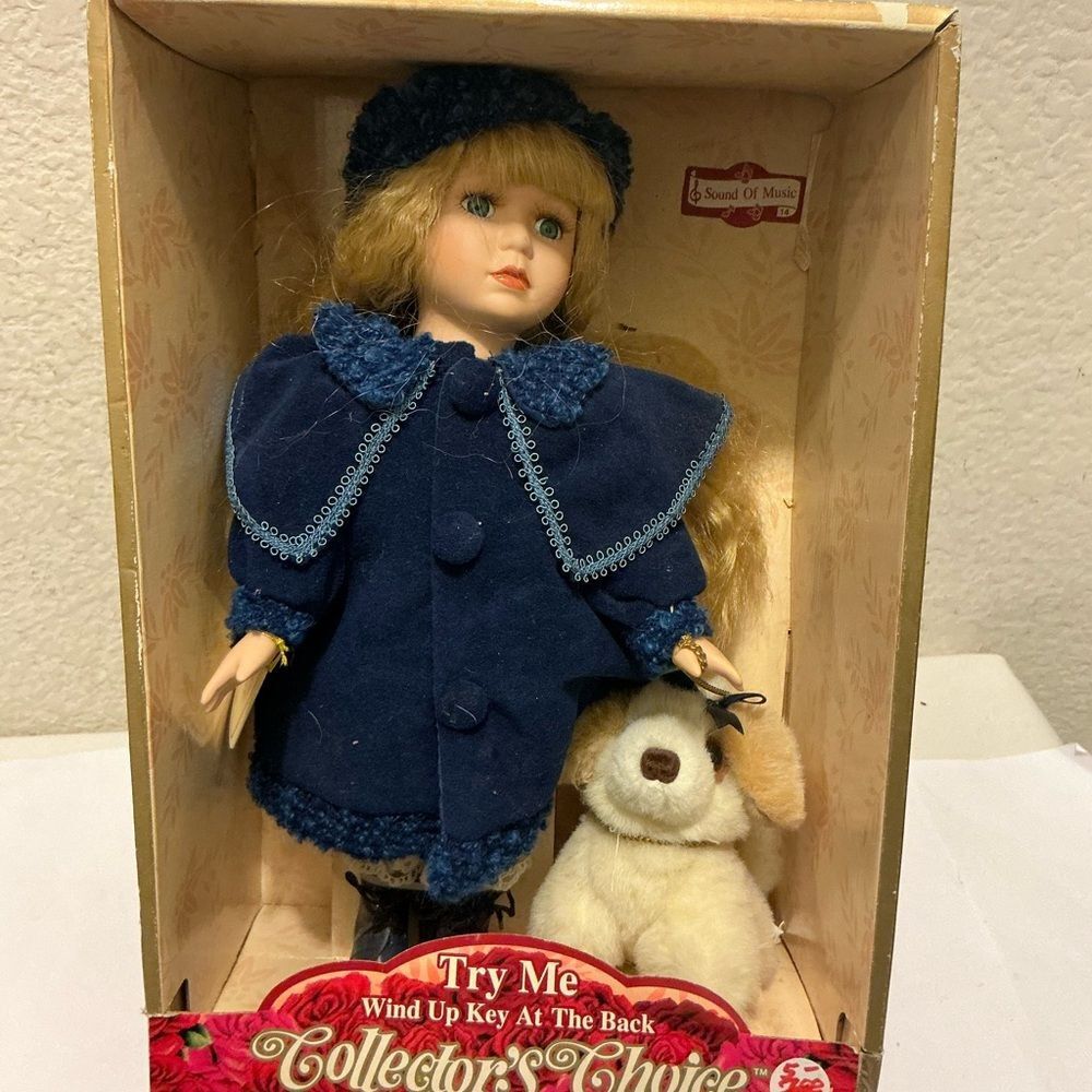Dandee sound of music Collector's Choice Blue Doll with Plush Dog
